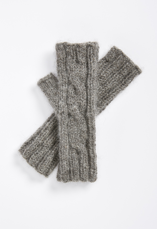 gray_cabled_mitts-020